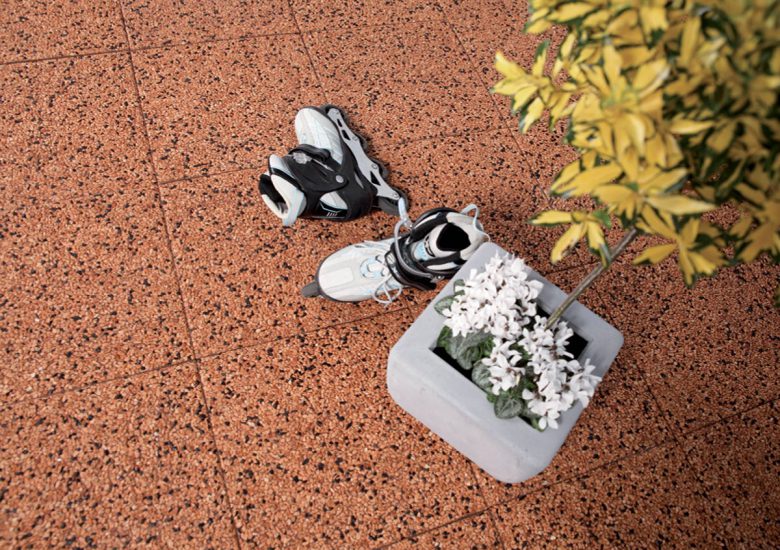 PRANA PLOSCA POVOZNA RDECE CRNA TOPDOM 3