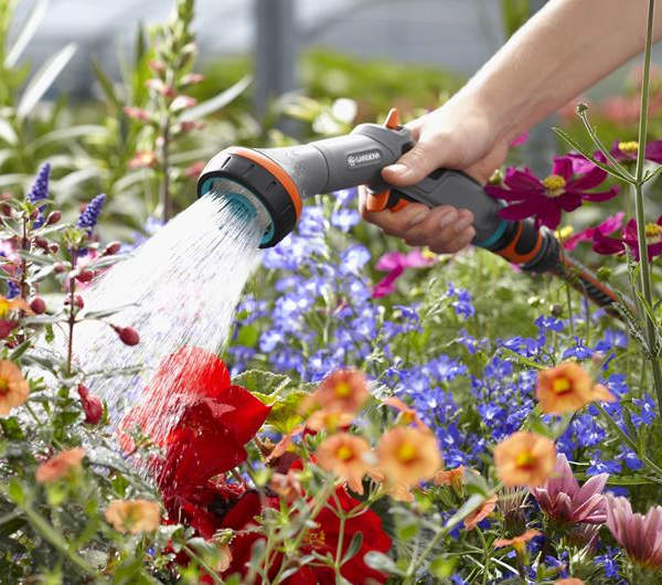 VECNAMENSKA BRIZGALKA GARDENA COMFORT TOPDOM2