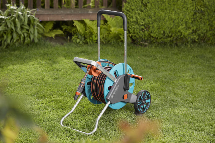 VOZICEK S CEVJO NA KOLUTU GARDENA AQUAROLL M EASY SET OBNOVA 2