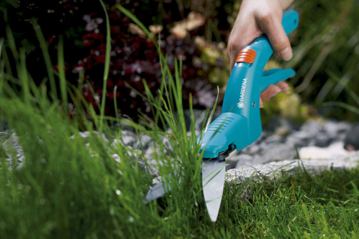 VRTNE SKARJE ZA TRAVO GARDENA CLASSIC OBNOVA 2