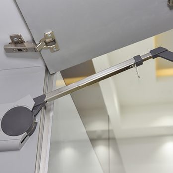 BRUNOX TOP LOCK SPREJ 100ml MAZIVO IN ZASCITA ZA STAVBNO OKOVJE EOBNOVA.jpg 3