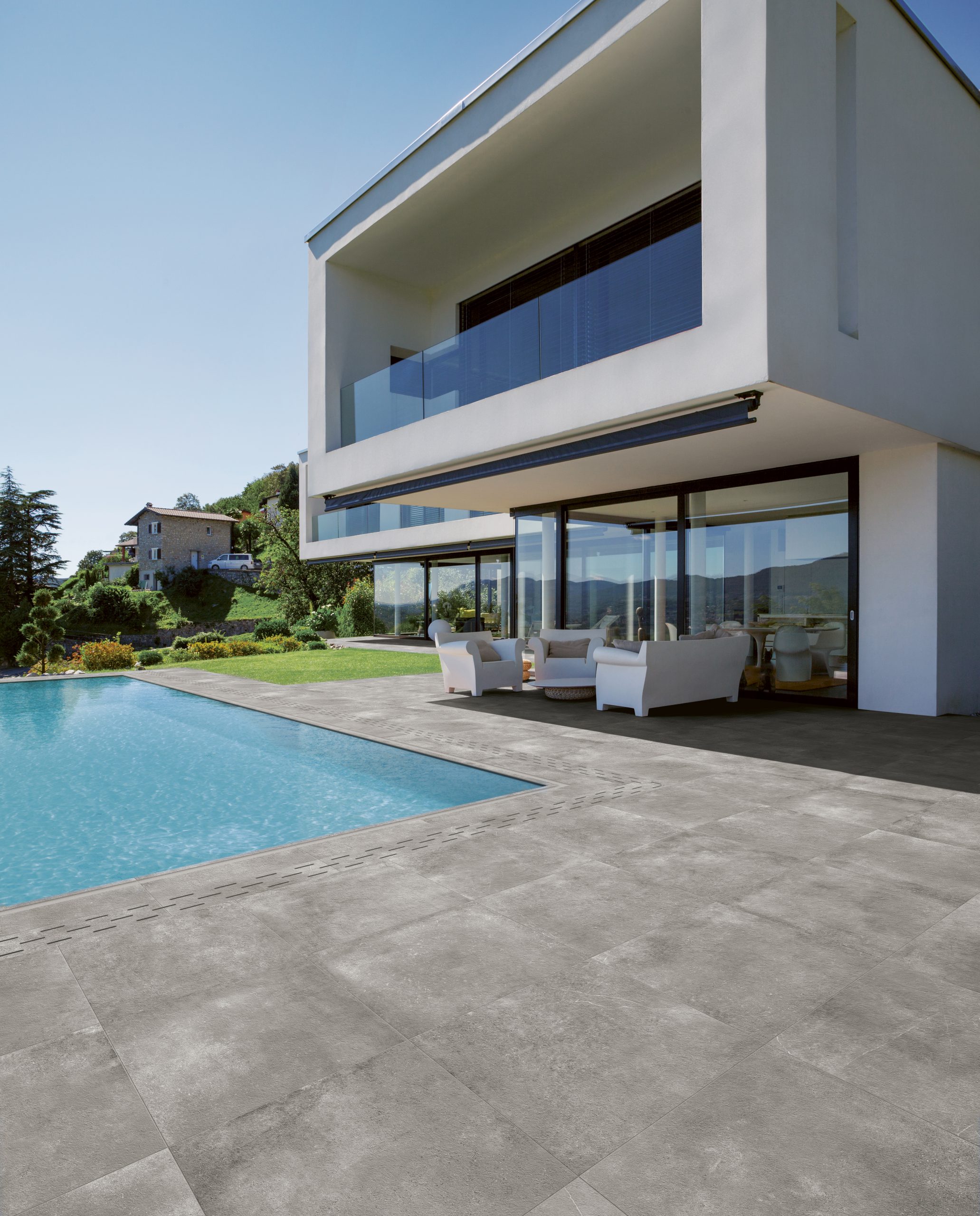 GRES PLOSCICA FREESPACE SIVA 60X60 CM DEBELINA 20 MM PASTORELLI topdom obnova 5 scaled 1